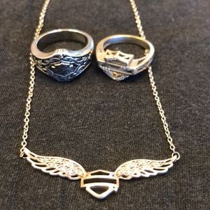 Harley necklace & women’s ring